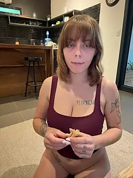 Mia Railey online show from June 2026 10:13:02 PM