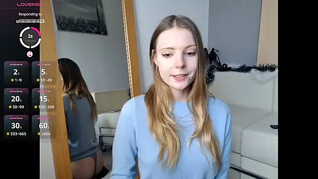 Snapshot of Frosty_Princess chatting on November 2025 12:28:02 PM Frosty Princess online show from November 2025 12:28:02 PM