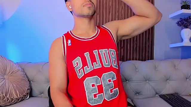 liam collins21 online show from March 2025 05:57:01 PM