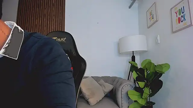 liam collins21 online show from September 2025 11:48:01 AM