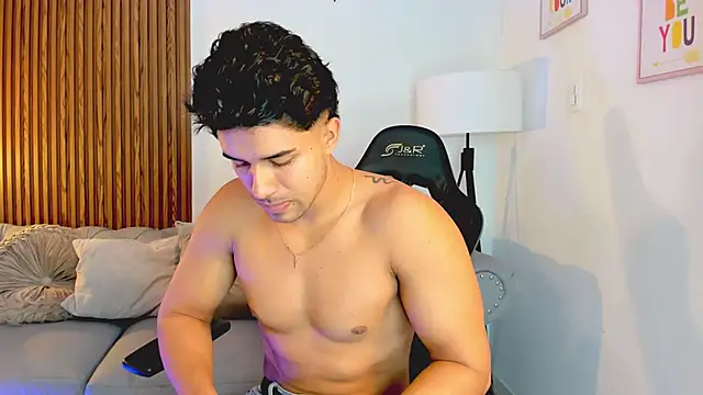 liam collins21 online show from November 2025 11:53:01 AM