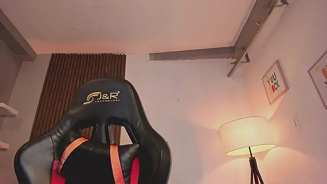 liam collins21 online show from February 2026 11:35:02 AM