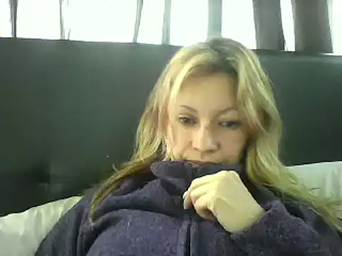 Snapshot of Paulita_x3 chatting on February 2025 02:23:02 PM Paulita x3 online show from February 2025 02:23:02 PM