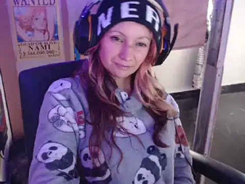 Snapshot of Paulita_x3 chatting on March 2025 02:23:02 PM Paulita x3 online show from March 2025 02:23:02 PM