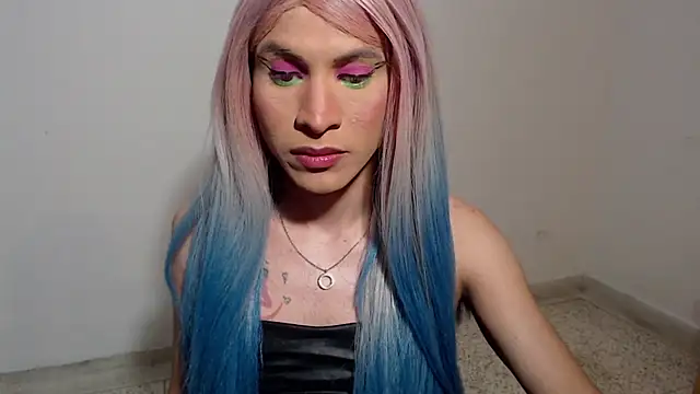 HugeDanex online show from December 2025 06:34:02 AM