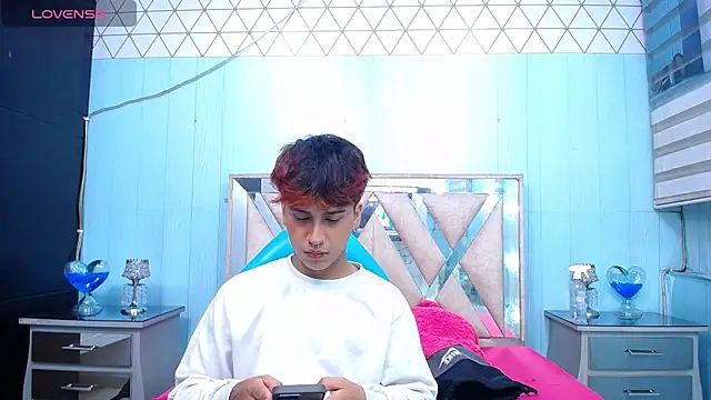 alex 477 online show from September 2025 11:21:01 AM