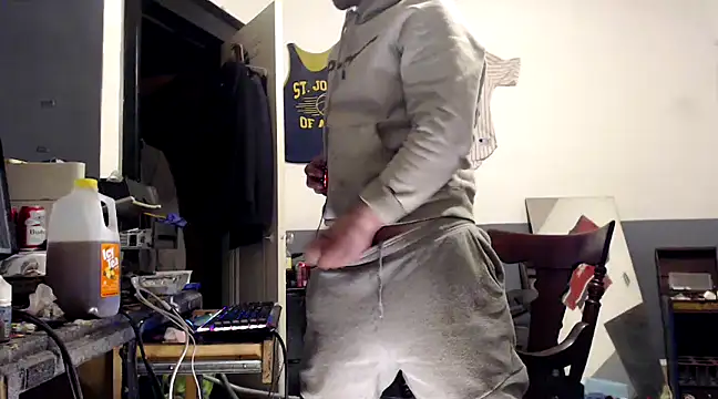 Snapshot of sledge901 chatting on January 2025 01:53:02 AM sledge901 online show from January 2025 01:53:02 AM