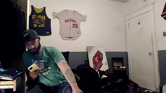 Snapshot of sledge901 chatting on January 2025 05:51:02 AM sledge901 online show from January 2025 05:51:02 AM