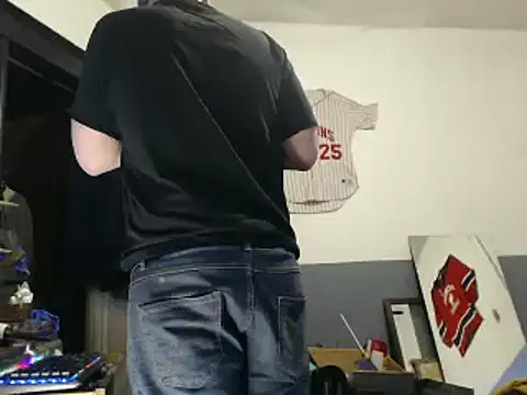 Snapshot of sledge901 chatting on February 2025 09:53:02 PM sledge901 online show from February 2025 09:53:02 PM