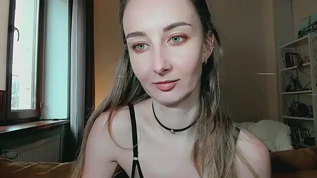 Maiami000 online show from March 2026 02:06:01 PM