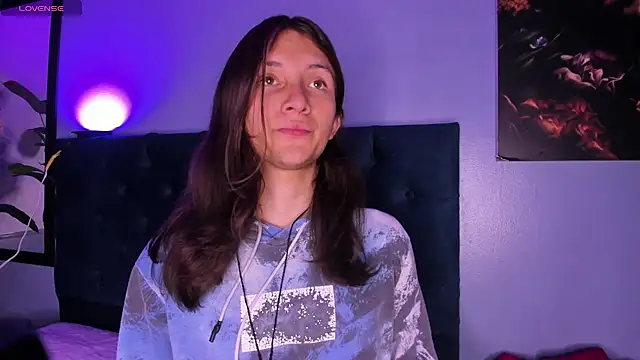 Feniix   online show from October 2025 04:09:02 AM