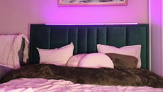 JoanneGG online show from February 2025 01:22:02 PM