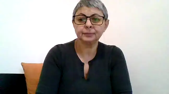 roseblak42 online show from February 2025 03:15:02 PM