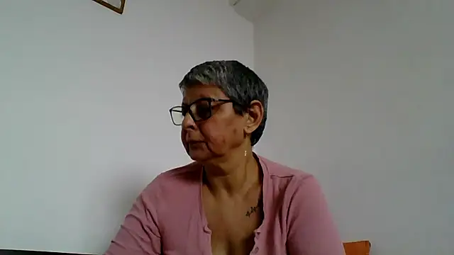 roseblak42 online show from January 2026 08:52:01 AM