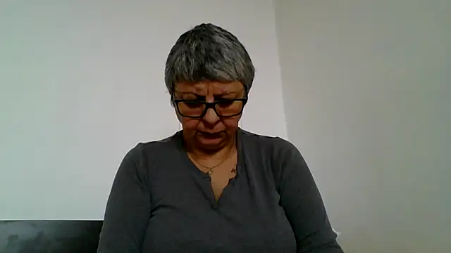 roseblak42 online show from February 2026 10:42:01 AM