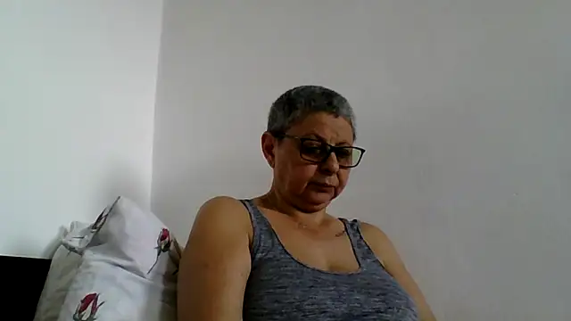 roseblak42 online show from June 2026 09:43:02 AM