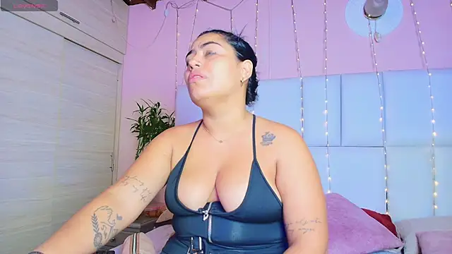 kiana cream online show from March 2025 11:50:01 AM