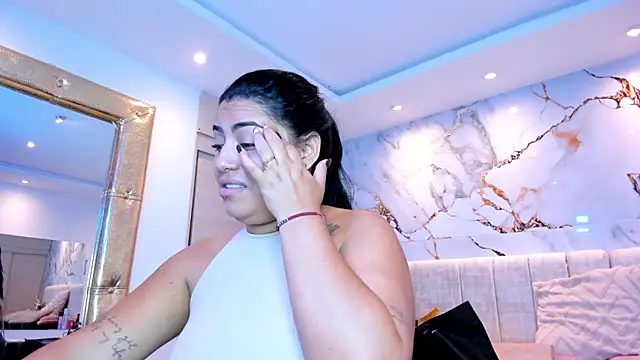 kiana cream online show from April 2026 11:44:01 AM