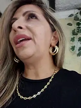 Snapshot of _Abril-Office1 chatting on February 2025 07:41:01 PM Abril-Office1 online show from February 2025 07:41:01 PM