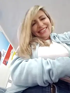 Snapshot of _Abril-Office1 chatting on February 2025 01:46:02 PM Abril-Office1 online show from February 2025 01:46:02 PM