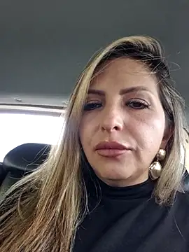 Snapshot of _Abril-Office1 chatting on March 2025 02:45:01 PM Abril-Office1 online show from March 2025 02:45:01 PM