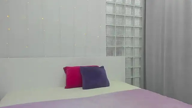 Tiny JuJu online show from September 2025 01:39:01 AM