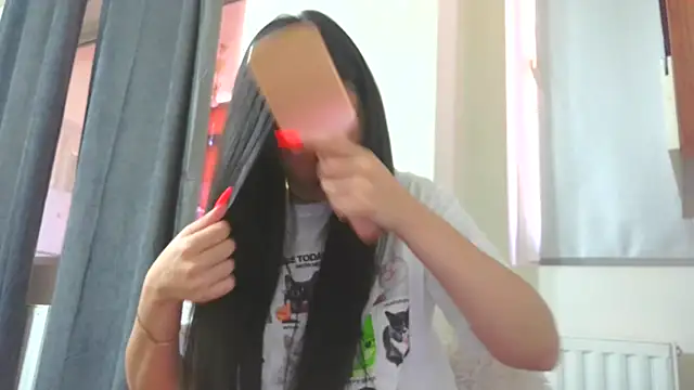 LovelyJulliette online show from March 2026 10:54:02 AM