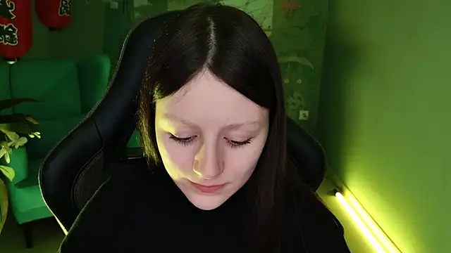 Snapshot of VeliraBraitberg chatting on December 2024 11:22:01 AM VeliraBraitberg online show from December 2024 11:22:01 AM