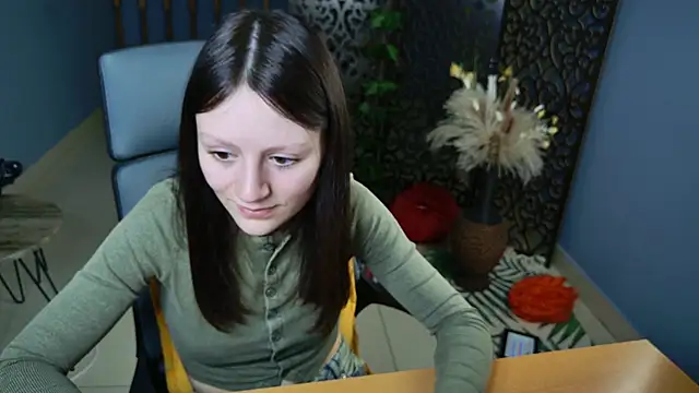 Snapshot of VeliraBraitberg chatting on December 2024 11:17:02 AM VeliraBraitberg online show from December 2024 11:17:02 AM