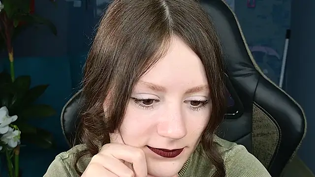 Snapshot of VeliraBraitberg chatting on February 2025 08:09:02 AM VeliraBraitberg online show from February 2025 08:09:02 AM