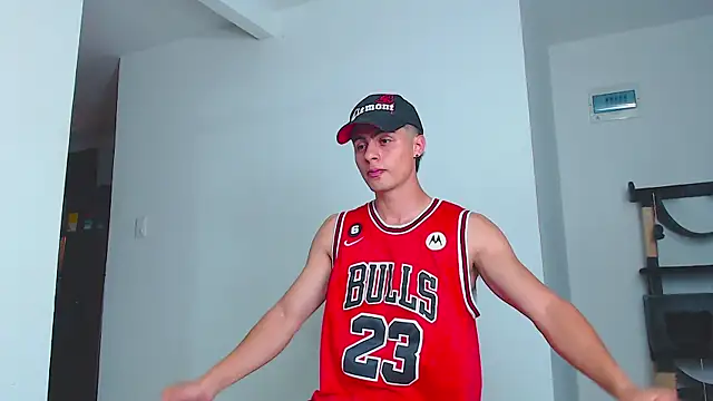 Stiven CL online show from September 2025 12:21:02 AM