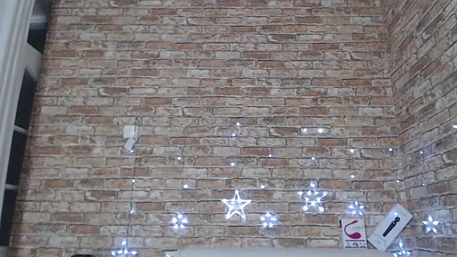 Amelia Kiss  online show from December 2025 12:40:01 AM