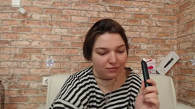 Amelia Kiss  online show from March 2026 01:16:02 AM