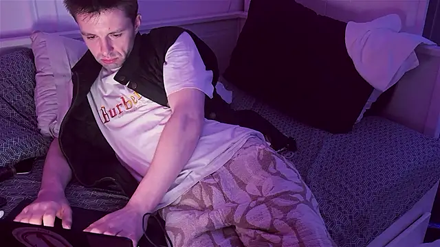 CupidZass online show from January 2026 07:32:01 AM