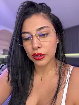 Snapshot of Sol_Miller chatting on December 2024 07:00:02 PM Sol Miller online show from December 2024 07:00:02 PM