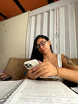 Sol Miller online show from October 2025 07:20:01 PM