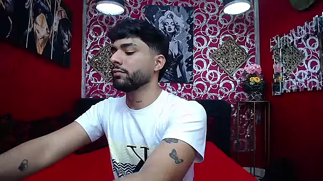Snapshot of Alex_BigDickkk chatting on June 2026 07:15:02 PM Alex BigDickkk online show from June 2026 07:15:02 PM