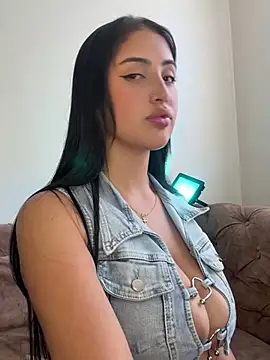 Celeste Tailor  online show from February 2025 07:35:01 PM