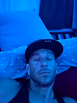 Snapshot of Twin2222 chatting on September 2025 02:46:01 AM Twin2222 online show from September 2025 02:46:01 AM