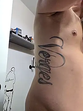 Snapshot of Twin2222 chatting on October 2025 04:29:01 AM Twin2222 online show from October 2025 04:29:01 AM