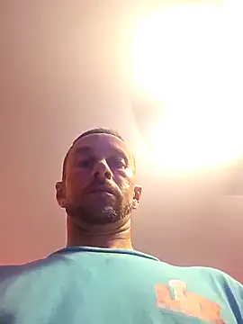 Snapshot of Twin2222 chatting on October 2025 01:15:01 AM Twin2222 online show from October 2025 01:15:01 AM