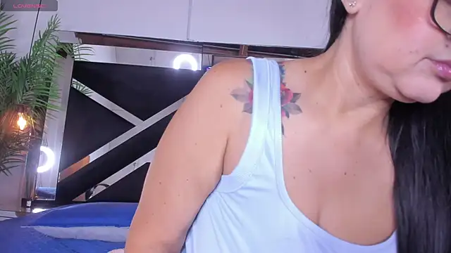 emily-fox online show from November 2025 11:02:02 AM