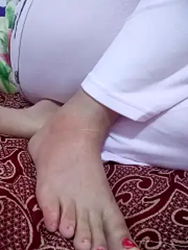 Bombamom online show from March 2026 01:43:02 PM