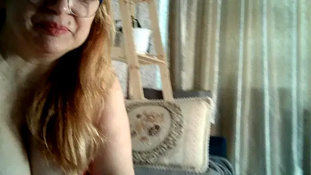 Aline LoveFlowers online show from February 2025 12:32:01 PM