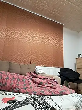 Snapshot of hornny1995 chatting on December 2024 05:58:02 PM hornny1995 online show from December 2024 05:58:02 PM