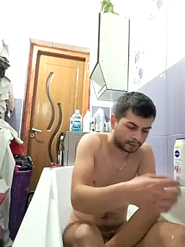 Snapshot of hornny1995 chatting on December 2024 05:53:02 PM hornny1995 online show from December 2024 05:53:02 PM