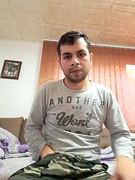 Snapshot of hornny1995 chatting on January 2025 02:36:02 PM hornny1995 online show from January 2025 02:36:02 PM