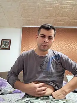 Snapshot of hornny1995 chatting on January 2025 03:53:02 PM hornny1995 online show from January 2025 03:53:02 PM