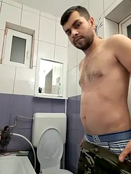 Snapshot of hornny1995 chatting on February 2025 05:37:01 PM hornny1995 online show from February 2025 05:37:01 PM