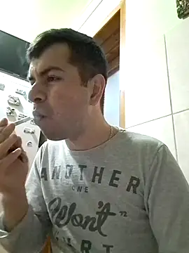 Snapshot of hornny1995 chatting on February 2025 04:15:02 AM hornny1995 online show from February 2025 04:15:02 AM